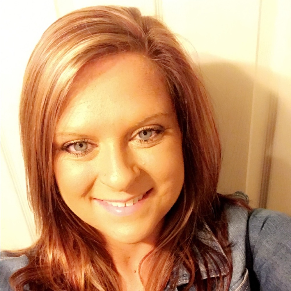 Meet your Posher, Whitney